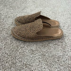 Animal print mule